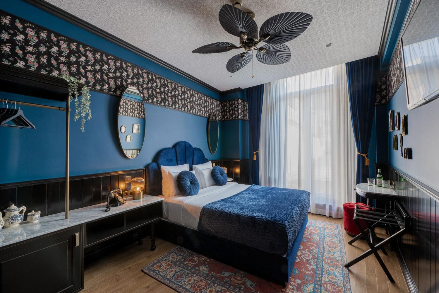 Craves Hotel